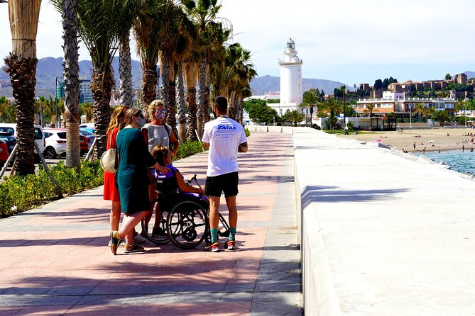 Tour Privado en Málaga: Castillo de Gibralfaro o Cueva del Tesoro - Pedregalejo and El Palo: fishing neighborhoods with real local flavor