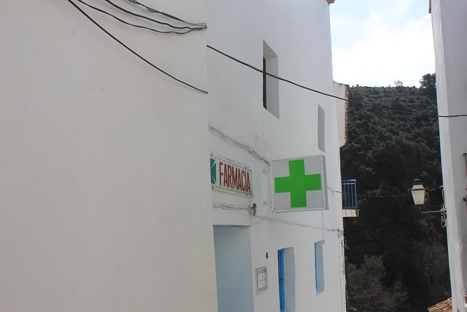 White Villages Tour in the Nerja area: Small-Group Tour and Lunch - Lunch in Sayalonga: included value, food choices, and what to plan for