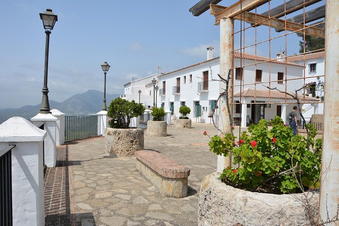 Wine, Tapas & Lake Zahara by e-bike incl Ronda pickup (full day) - Price and value: what $165.61 really covers