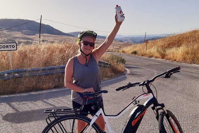 Wine & Tapas tour by electric bike (e-bike) including Ronda pickup (half day) - Should You Book This Ronda Wine-and-Tapas E-Bike Tour?